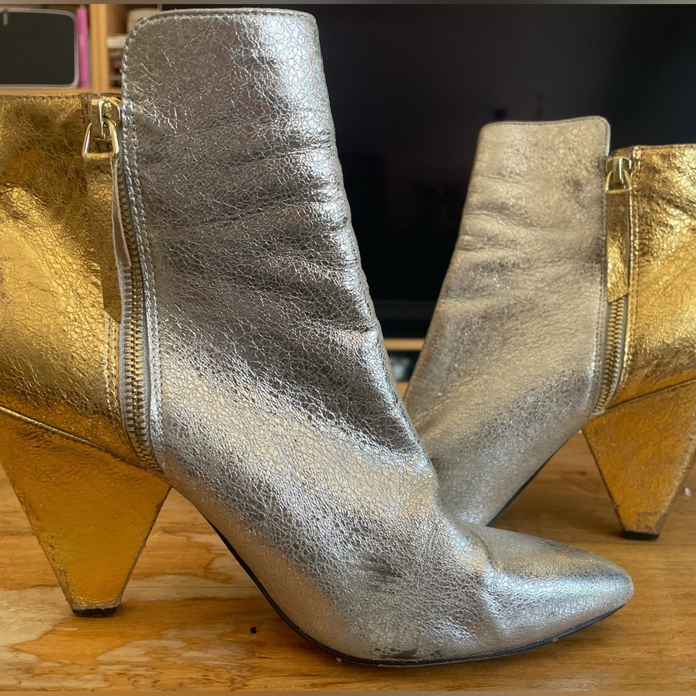 Kenneth Cole Silver and Gold Galway double Zip High Ankle Booties 8.5